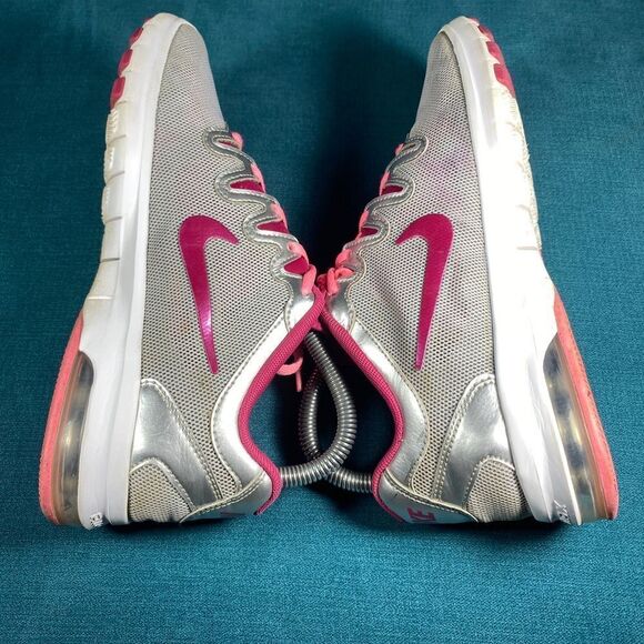 Size 6.5 - Women’s Nike Air Max fusion shoes - Picture 5 of 8